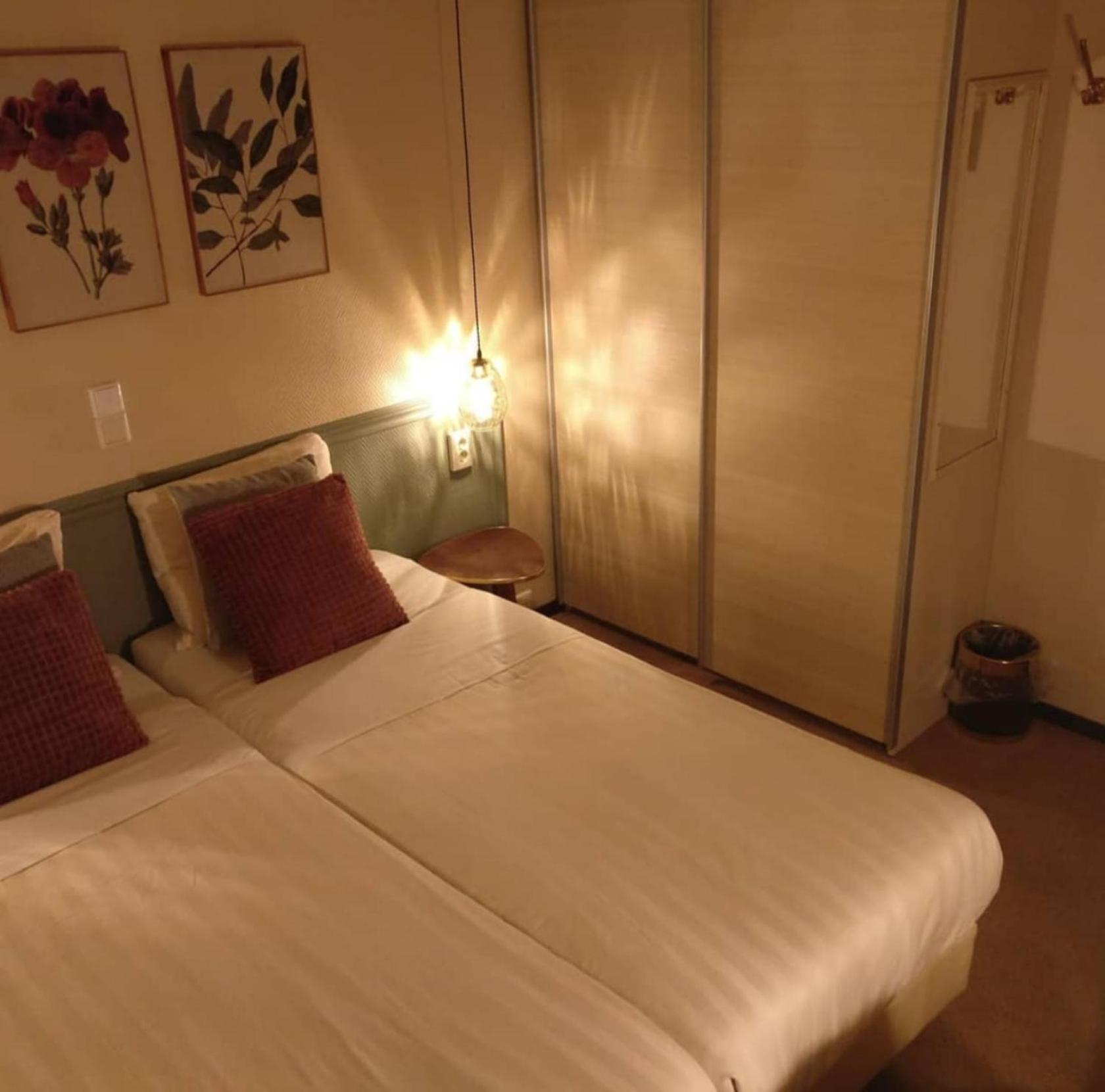 Bently International Hotel